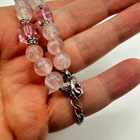 18” of rose quartz, silver and crystal beaded necklace! - Picture 5 of 11
